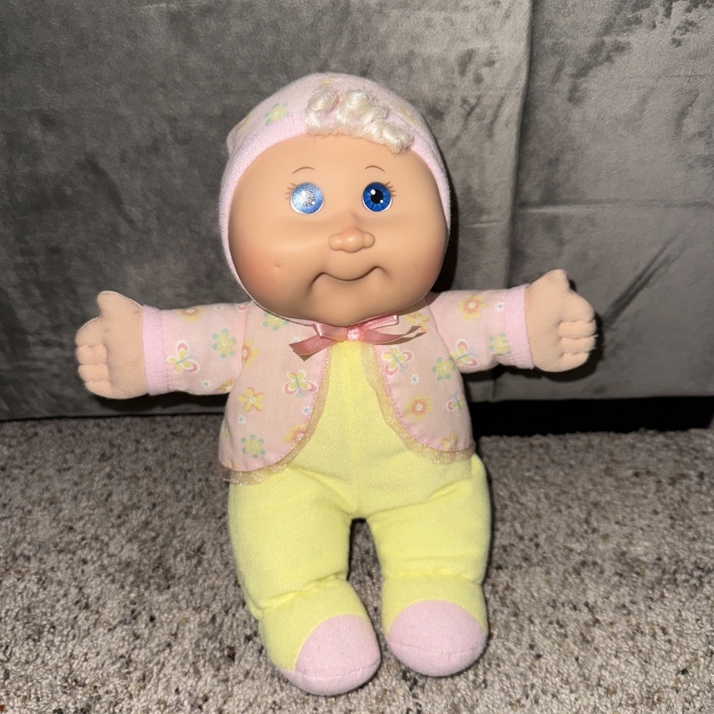 2009 Jakks Pacific‎ Cabbage Patch Kids  Newborn 10" Doll & Clothes